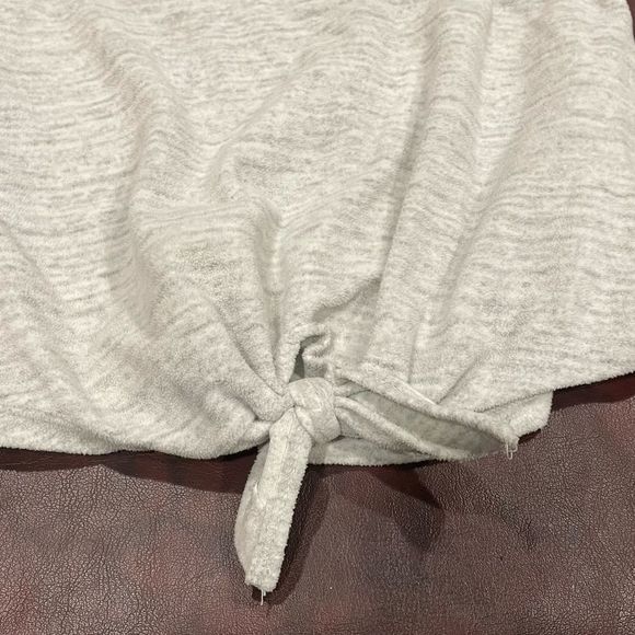 Old Navy Heather Gray pull over fleece. - Picture 2 of 6